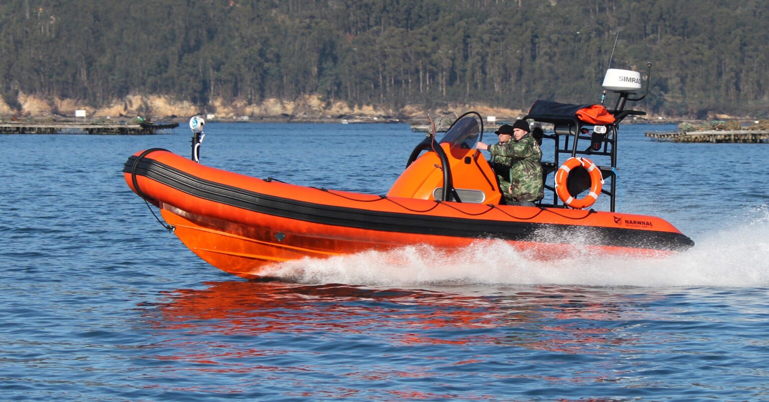 FRB700 fast rescue boat 10/20 persons De Wolf Maritime Safety