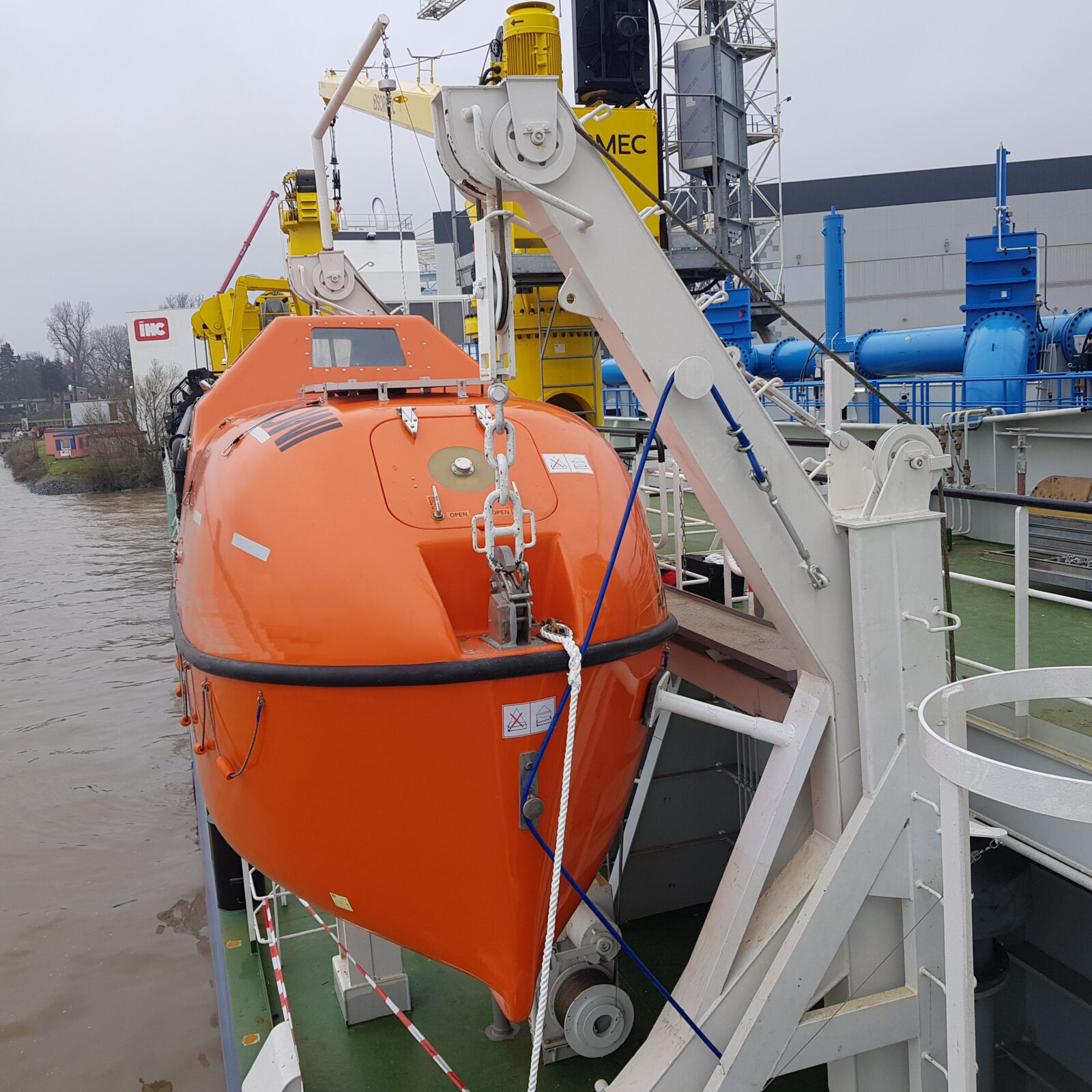 Lifeboat davit De Wolf Maritime Safety
