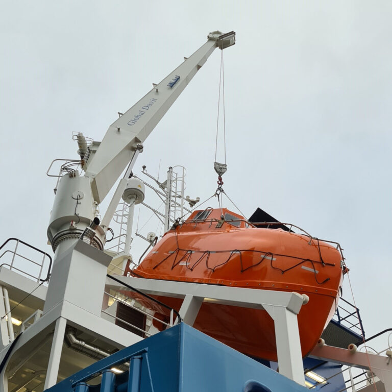 Palfinger Marine Safety AS Type SCH 10-4.0R or SCH 12-3.5R hydraulic stored power slewing rescue boat davit; maximum safe working load is 10 kN (2250 lbs) for SCH 10-4.0R, or 12.263 kN (2756 lbs) for SCH 12-3.5R, on a single-part fall.
