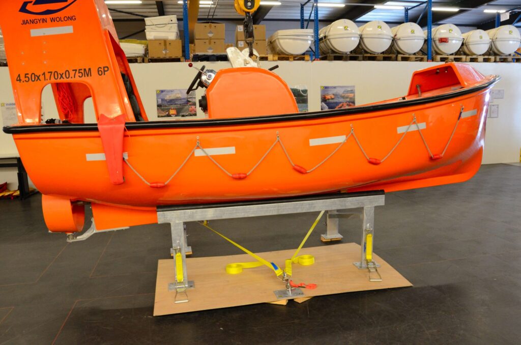 Tilting cradle galvanised De Wolf Maritime Safety