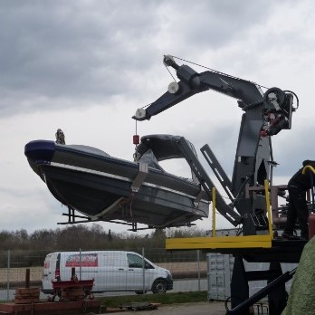 FRB Handling davit