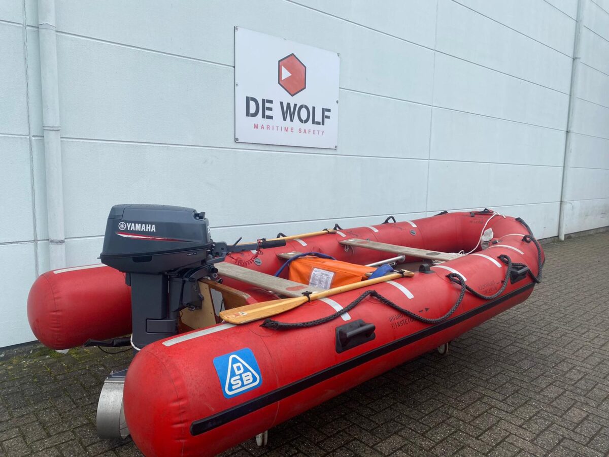 420 IRB inflatable rescue boat - De Wolf Maritime Safety